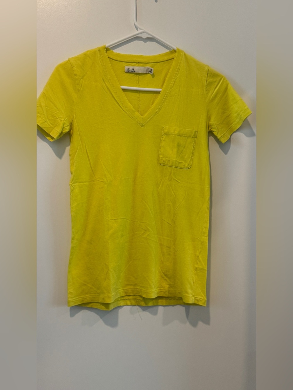 Hi-Line Yellow 100% Cotton V-Neck T-Shirt XS • Pocket • Casual Basic Tee